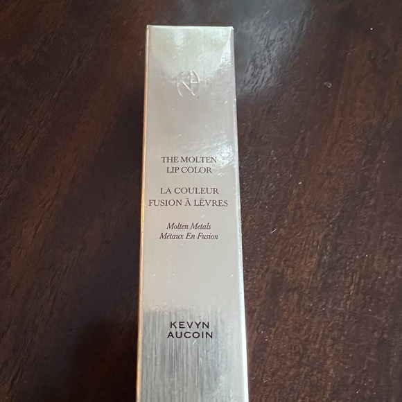 Kevyn Aucoin The Molten lip colour in Carbon - Picture 4 of 4
